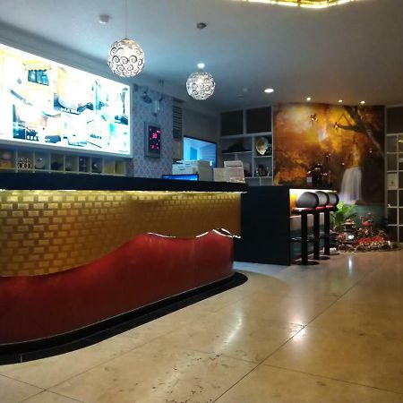 Boston Hotel Chiayi City Exterior foto