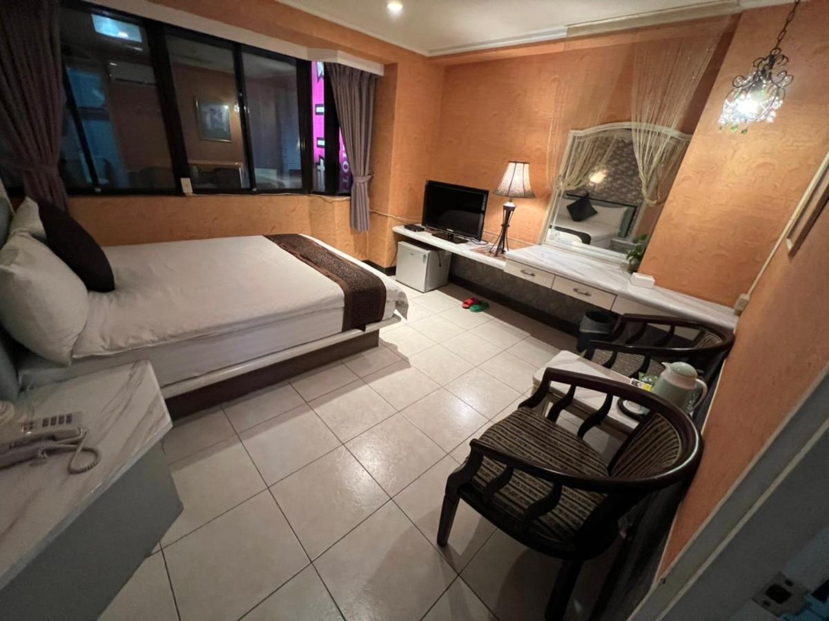 Boston Hotel Chiayi City Exterior foto
