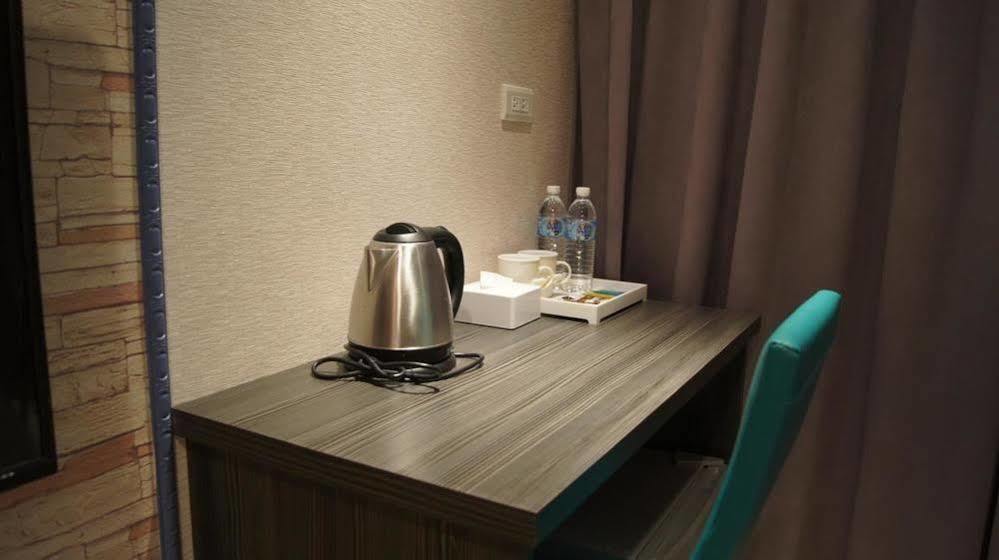 Boston Hotel Chiayi City Exterior foto