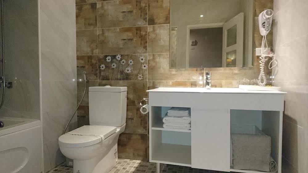 Boston Hotel Chiayi City Exterior foto