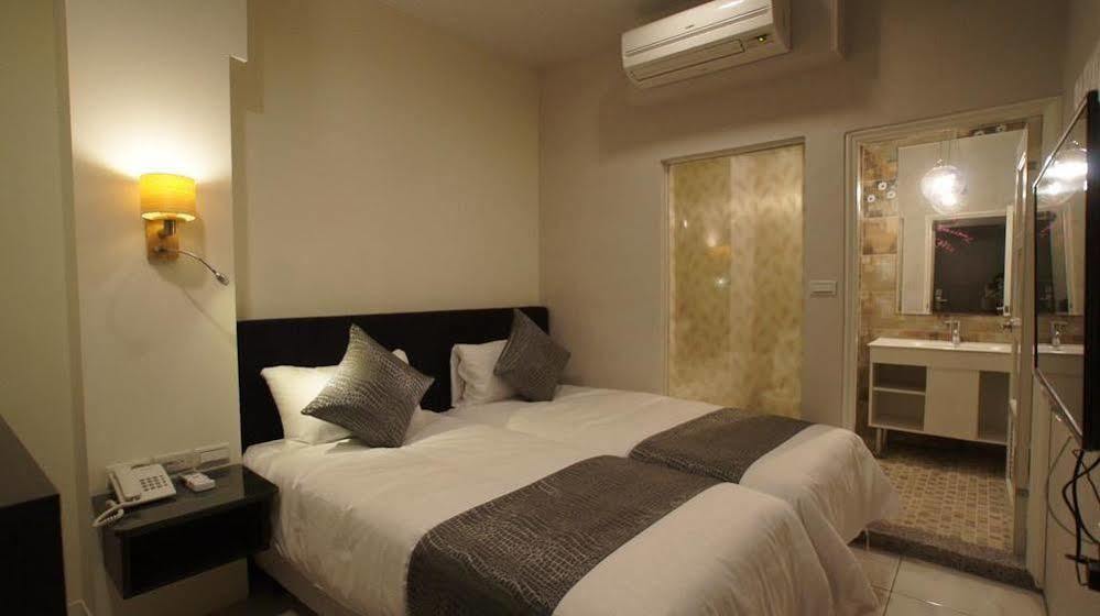 Boston Hotel Chiayi City Exterior foto