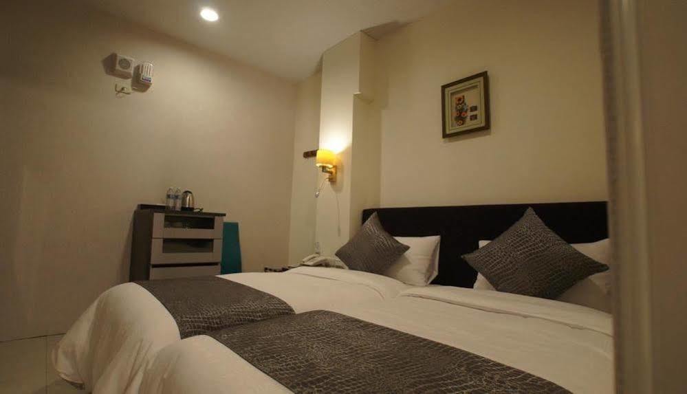 Boston Hotel Chiayi City Exterior foto
